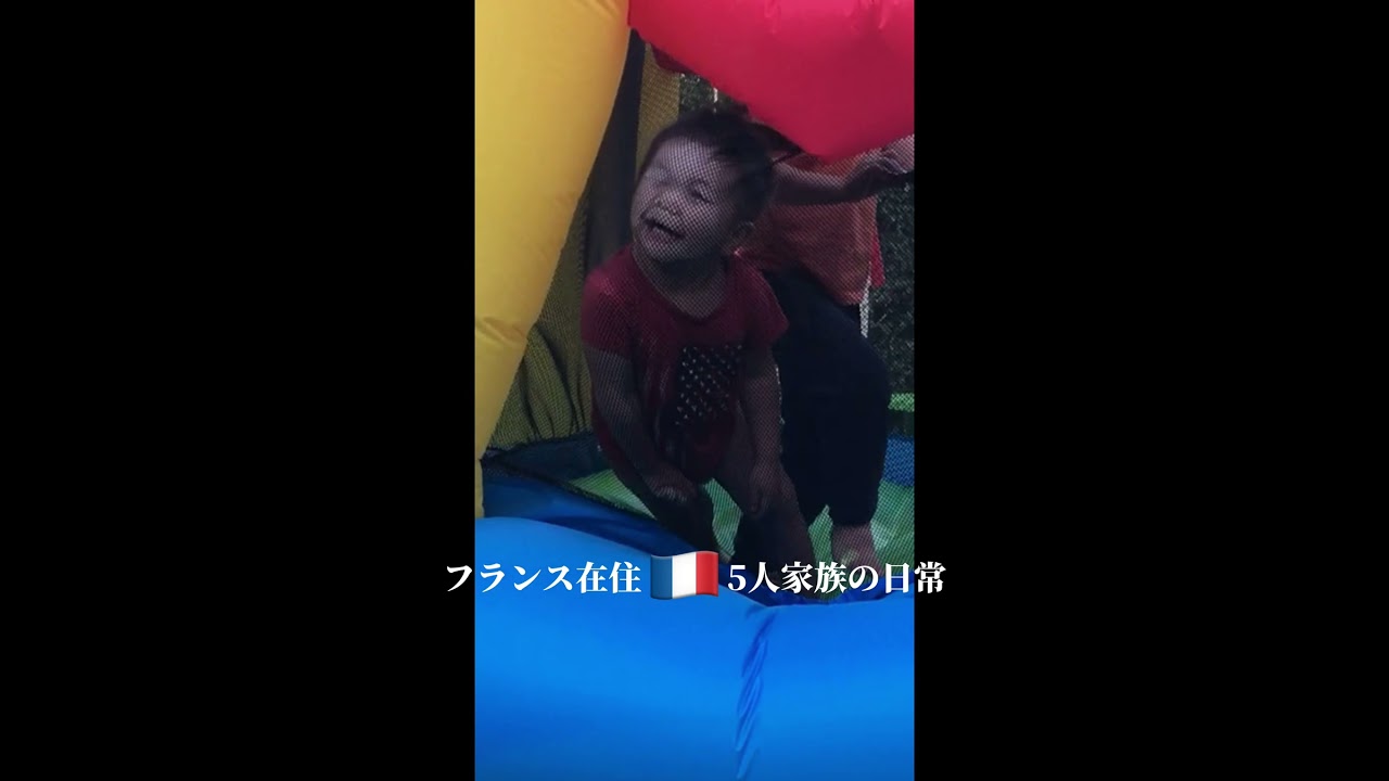 あの頃の子供達シリーズ】暴れる子ゴリラの芸術🦍