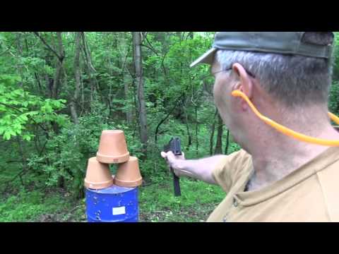 Kiffen mit einem MAC 11