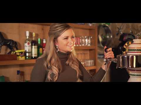 Tommy Lips  -   De Hele Dag   ( Officiële Videoclip)