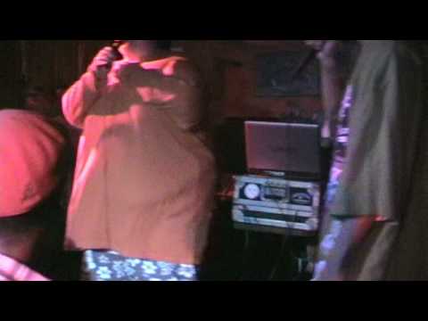 mic phenom vs Billy the Fridge