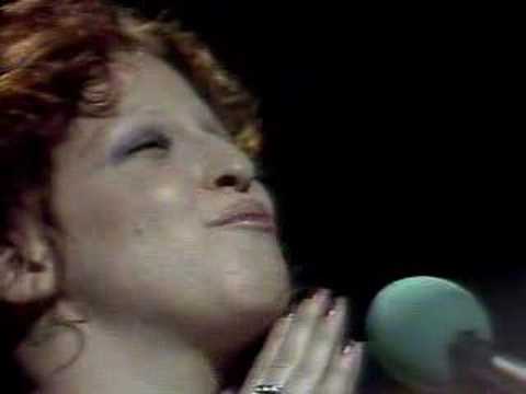 The Bette Midler Show - Hello In There