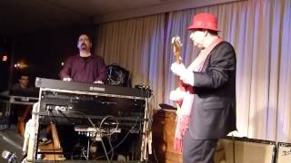 ronnie earl and the Broadcasters - Live at the Bull Run - March 2013 - Ain't Nobody's Business