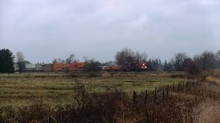 preview picture of video 'CP 8943 at Alliston (08NOV2014)'