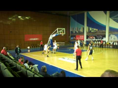 lay up vs. Levski(Mladen Mladenov №11)