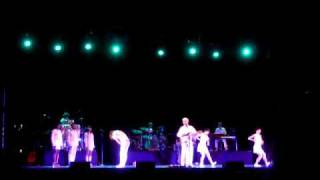 David Byrne - My Big Hands (Fall Through The Cracks) (Live in Singapore)