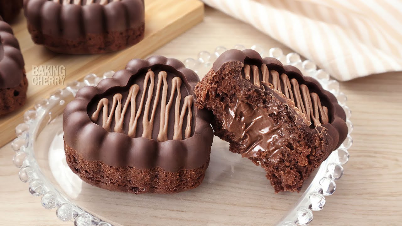 Why These Mini Chocolate Cakes Are So Popular | Easy Cakes with Chocolate Shell