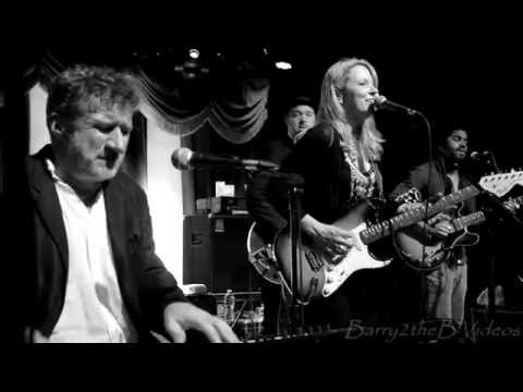 Soulive feat. Susan Tedeschi & Friends - Little By Little @ Brooklyn Bowl - Bowlive 5 - 3/19/14