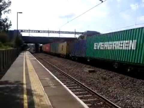 Freightliner 86627 & 86637 pass 90016 at Tamworth 07/07/14