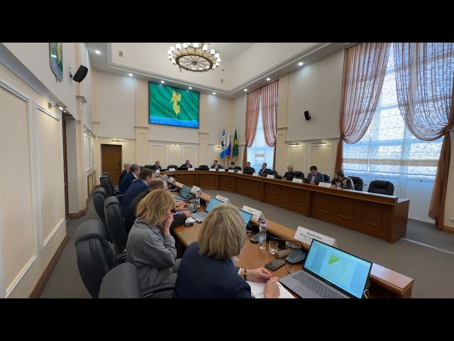 На очередном заседании Думы Ангарского округа депутаты рассмотрели 13 вопросов