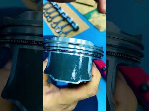 Engine piston ring position