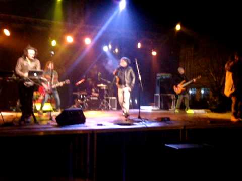 Animal X ft J.Yolo - Unii dintre noi LIVE Revelion 2011 Oradea