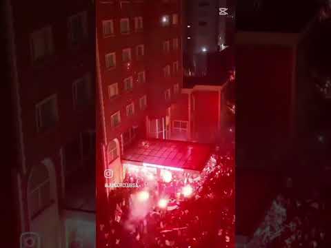 "¡LA FIEBRE ES TOTAL! " Barra: Frente Rojiblanco Sur &bull; Club: Junior de Barranquilla