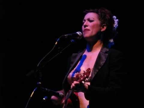 17/17 Amanda Palmer - Ukulele Anthem @ The National, Richmond, VA 4/05/15