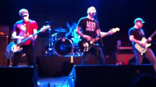 Smoking popes - "Before I'm gone" at Mojoes Joliet IL Septe