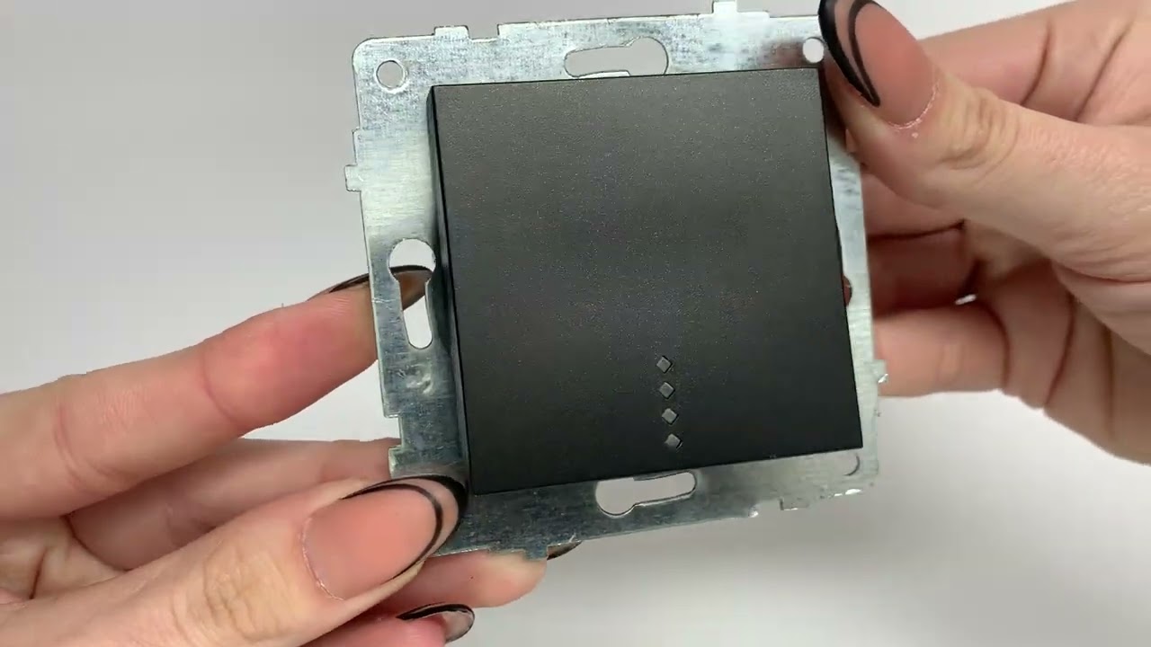 Вимикач одноклавішний з підсвіткою OVIVO Grano чорний (600-000217-201)