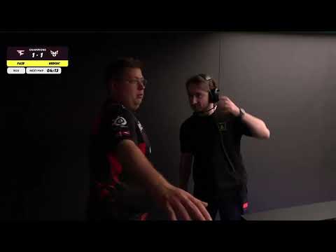 karrigan tremendo com detector de metal kkkkkkk