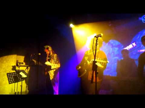 Baba Zula - Perikliks Tsoukalas - live at Bronx pi sahne - Istanbul 21/01/2011