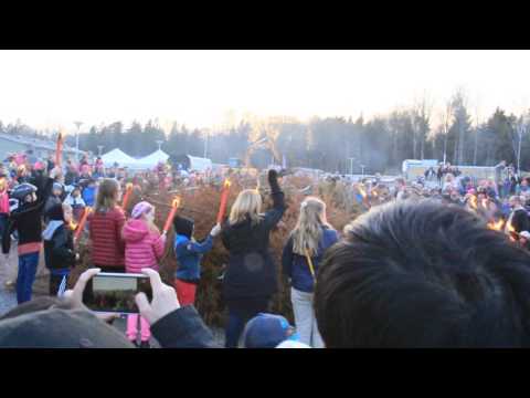 Solna sjöcouterna tänder Valborgsbrasa i Järvastaden