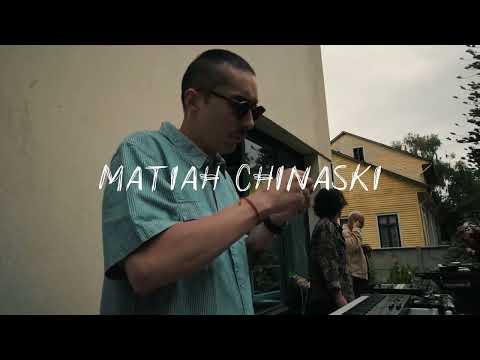 MATIAH CHINASKI Y DJ PEREZ (FT. TERRIBLE Y DR.BENE) - PEQUEÑO LUGAR QUE DEMOLIERON EN VIVO