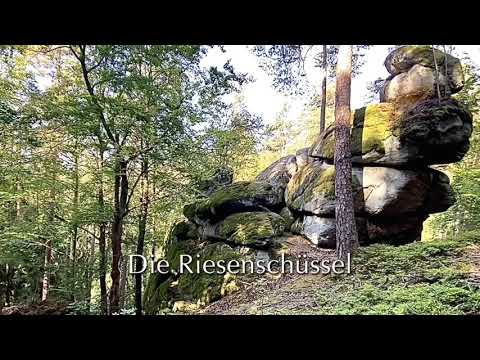 Entdecken und Erleben - Die Riesenschüssel, eine Felsformation im Naturpark Steinwald