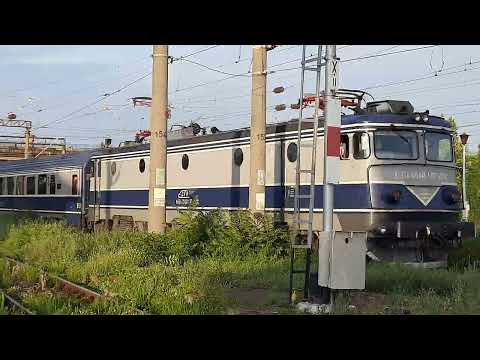 EA 048(Depoul Arad) intra in gara Ploiesti Sud cu IR 1662
