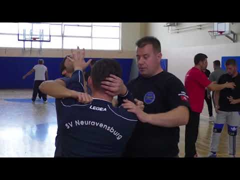 Instruktori botëror Uliks Gjonaj mban trajnim për sistemin Krav Maga në Gjakovë - Lajme