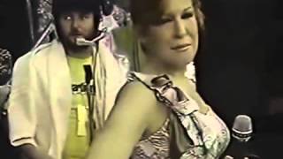 1985   Bette Midler Backstage And OnStage Introducing Madonna   Bette Midler
