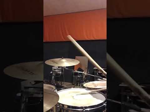 Linear Drum Groove (Open Handed Playing)