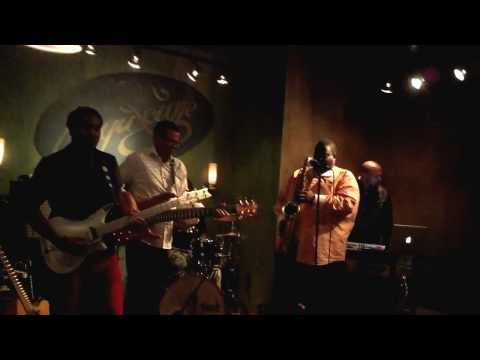 Al "The Burner" Turner LIVE at Beyu Caffe with a little Earth, Wind, and Fire