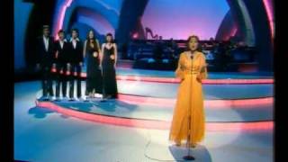Eurovision 1977 - France - Marie Myriam - L'oiseau et l'enfant legendado.avi