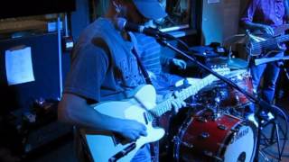 Video thumbnail for Brunos solos Traynor YBA-1 tribute amp by patfurlan
