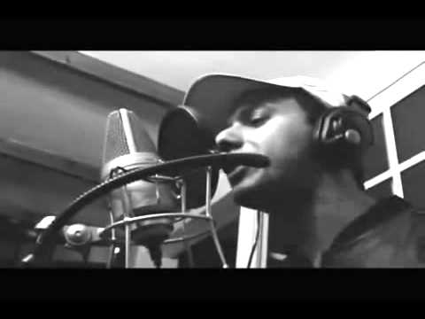 Macho  El Rey Ft Los Wachiturros ~ remixx  [Video Back] (Siente el choque, Metele caliente).wmv