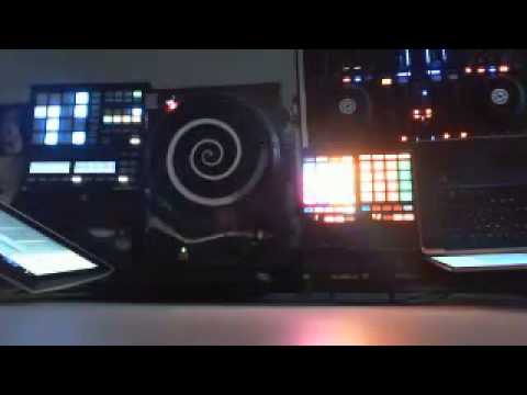 AfroTech House on Traktor 2.6.2 with Syktripp