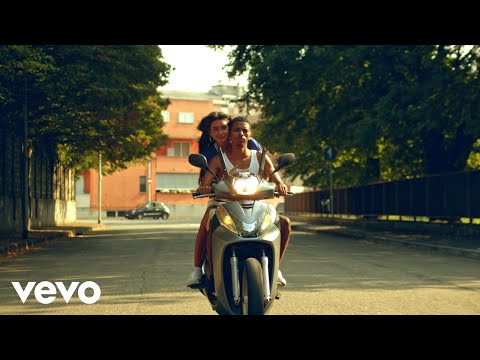 Zefe - Scappa da Milano (Official Video)