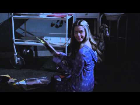 Pretty Little Liars 3x23 "I'm Your Puppet" Spencer sees Alison in Radley