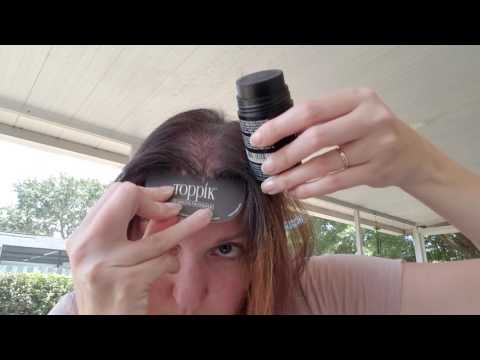 Toppik Hair Building Fibers atspalvį suteikianti priemonė plaukams, atspalvis: Medium Brown, 27.5 g video