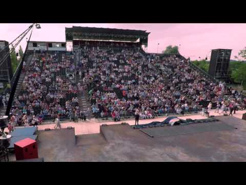 CATS: Zeitraffer Tribüne