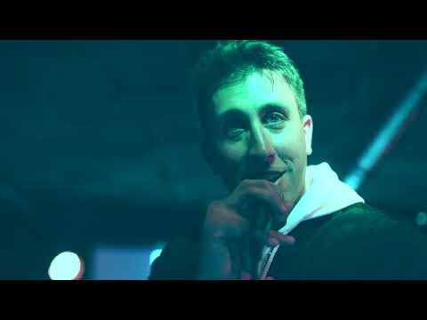nikmoody - On The One Hand... (Live Performance)