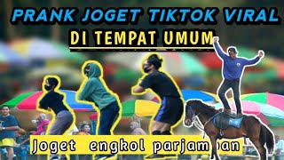 Download lagu [ PRANK JOGET TIKTOK VIRAL_DI TEMPAT UMUM ] bikin ngakak🤣 mp3