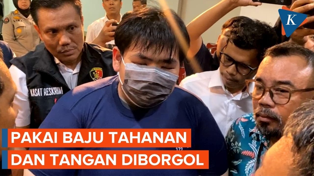 Momen Anak Bos Toko Roti Penganiaya Pegawai Pakai Baju Tahanan