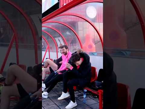 Bankzitters Halen Nat Pak 🤣🤣