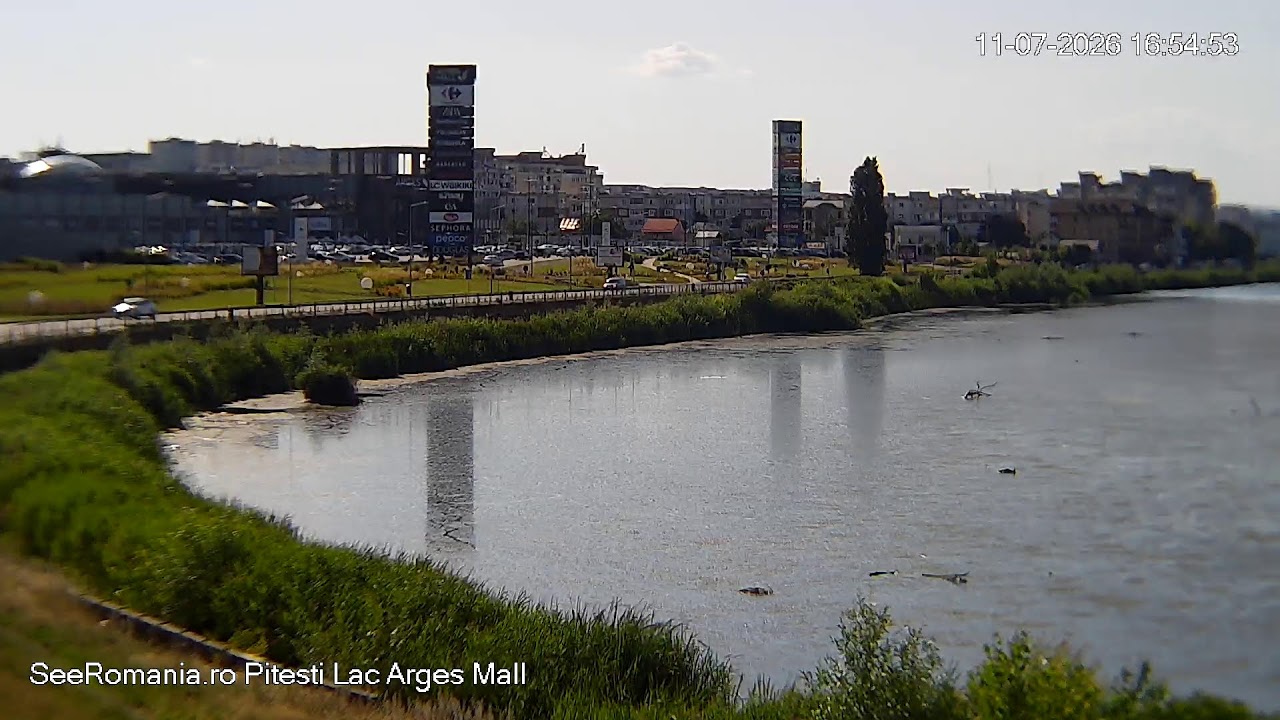 Live webcam view of Lago Prundu y Argeș Mall