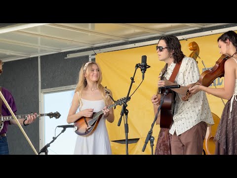 She Thinks I Still Care - The Burnett Sisters Band at The Hoedown Showdown Bluegrass Music Festival