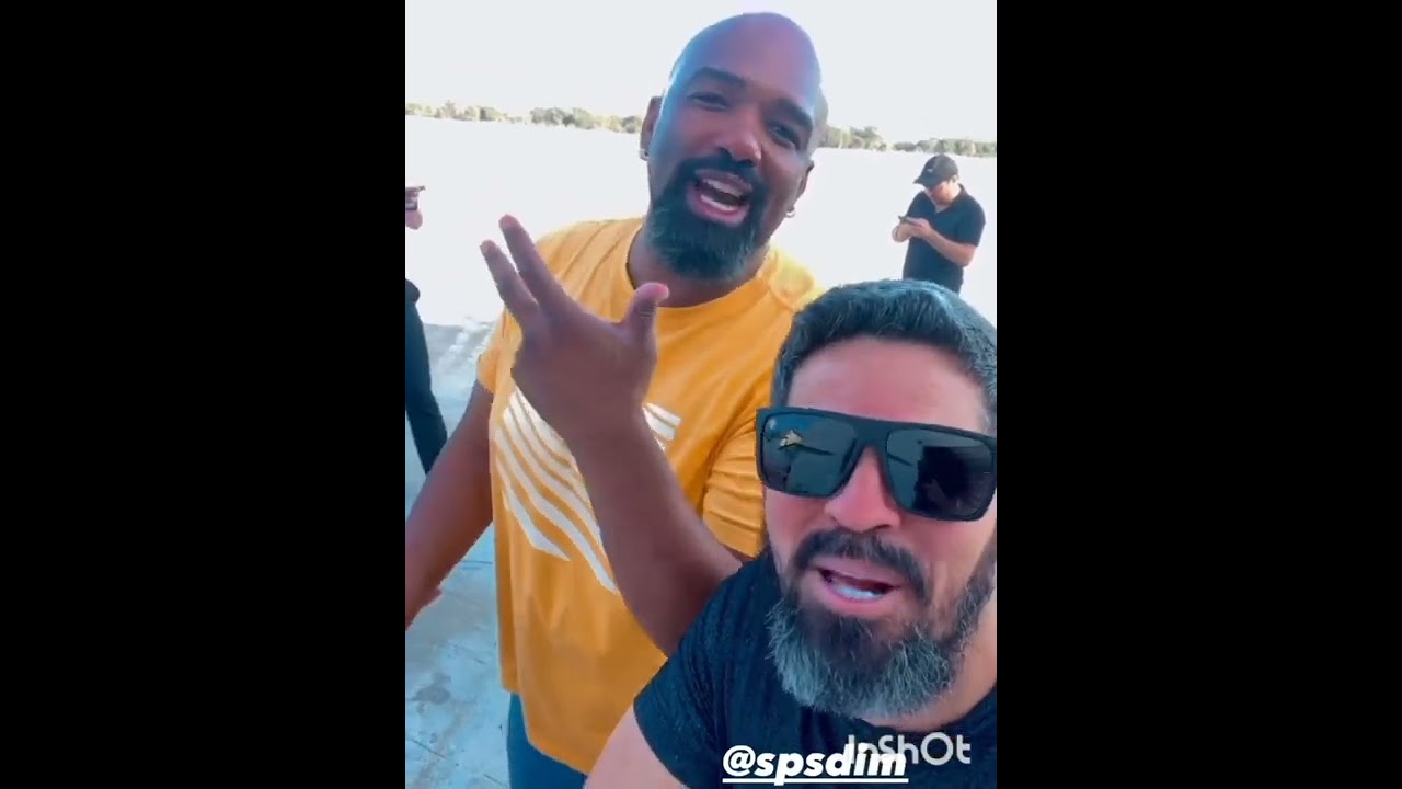 Watch Now Eduardo Costa banda e sua Equipe viajando para Ariquemes RO hoje onde fará show. Eduardo Costa banda e sua Equipe viajando para Ariquemes RO hoje onde fará show.