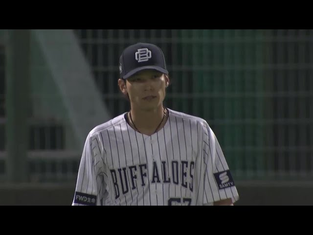 【9回表】バファローズ・中川圭太 センターの頭上を越えそうな打球をジャンピングキャッチ!!  2023年9月6日 オリックス・バファローズ 対 埼玉西武ライオンズ