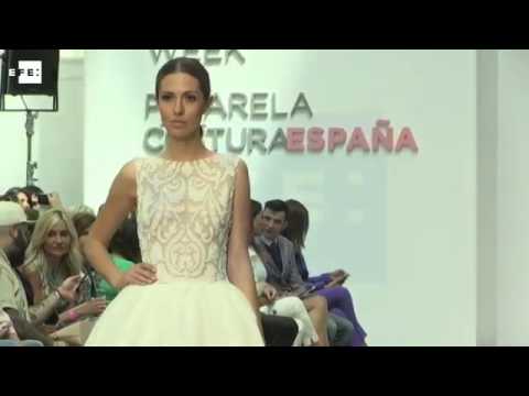 Cristina Vedia Fernández desfila para Hannibal Laguna en la Madrid Bridal Week 2017