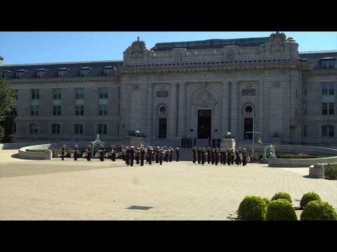 USNA Drum & Bugle Corps: Noon Meal Formation