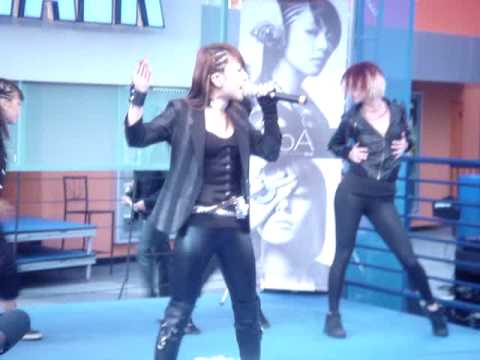 BoA's Mini Concert @ Universal City Walk