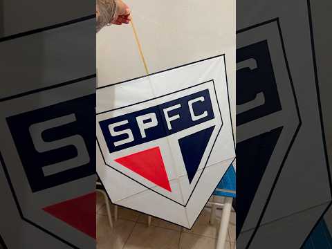 Pipa de 1 metro do São Paulo, curtiu? Segue, comente e compartilhe ;) #pipa #art  #reels