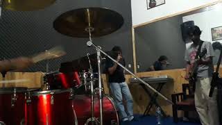 Download lagu Illusion park aku dan teman baik ku mp3